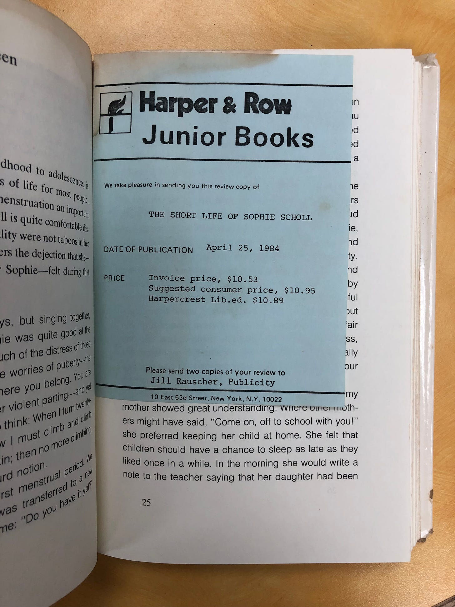 Picture of paper stuck in Hermann Vinke book, from Harper & Row back in 1984, transmitting the book as a review copy