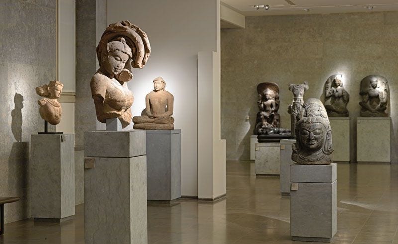 Yoga and meditation events at art museums in Paris, France