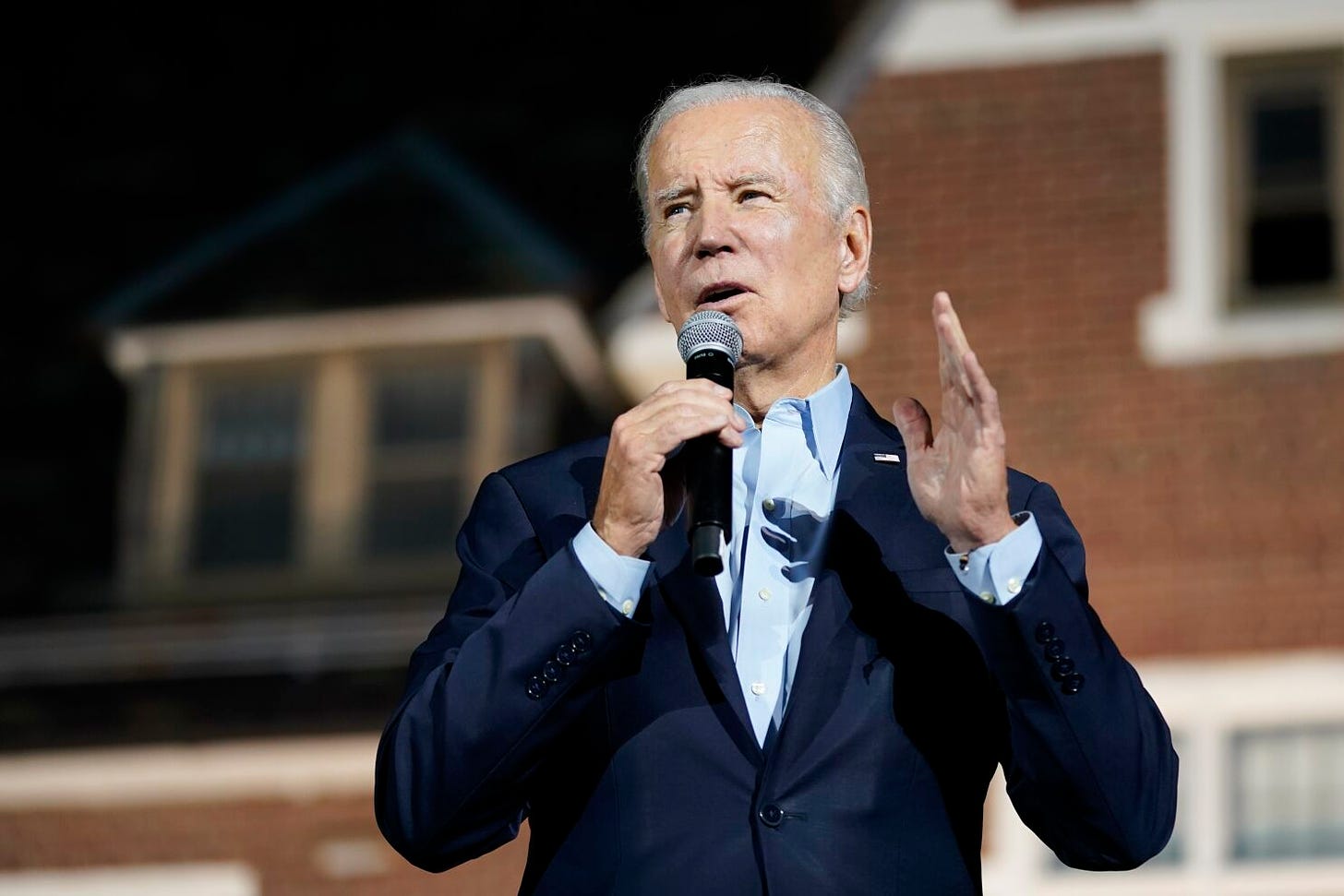 Biden slams GOP, while Trump warns of 'tyranny' ahead of midterms - Los  Angeles Times