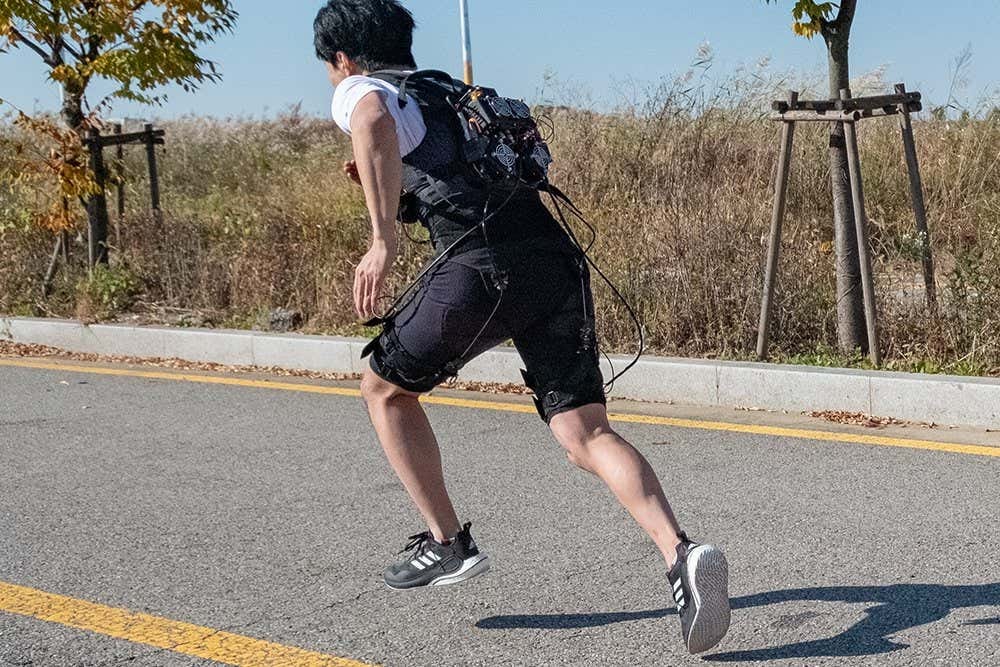This robotic exosuit helped runners complete a 200 metre sprint nearly one second faster than when they ran the same distance without it
