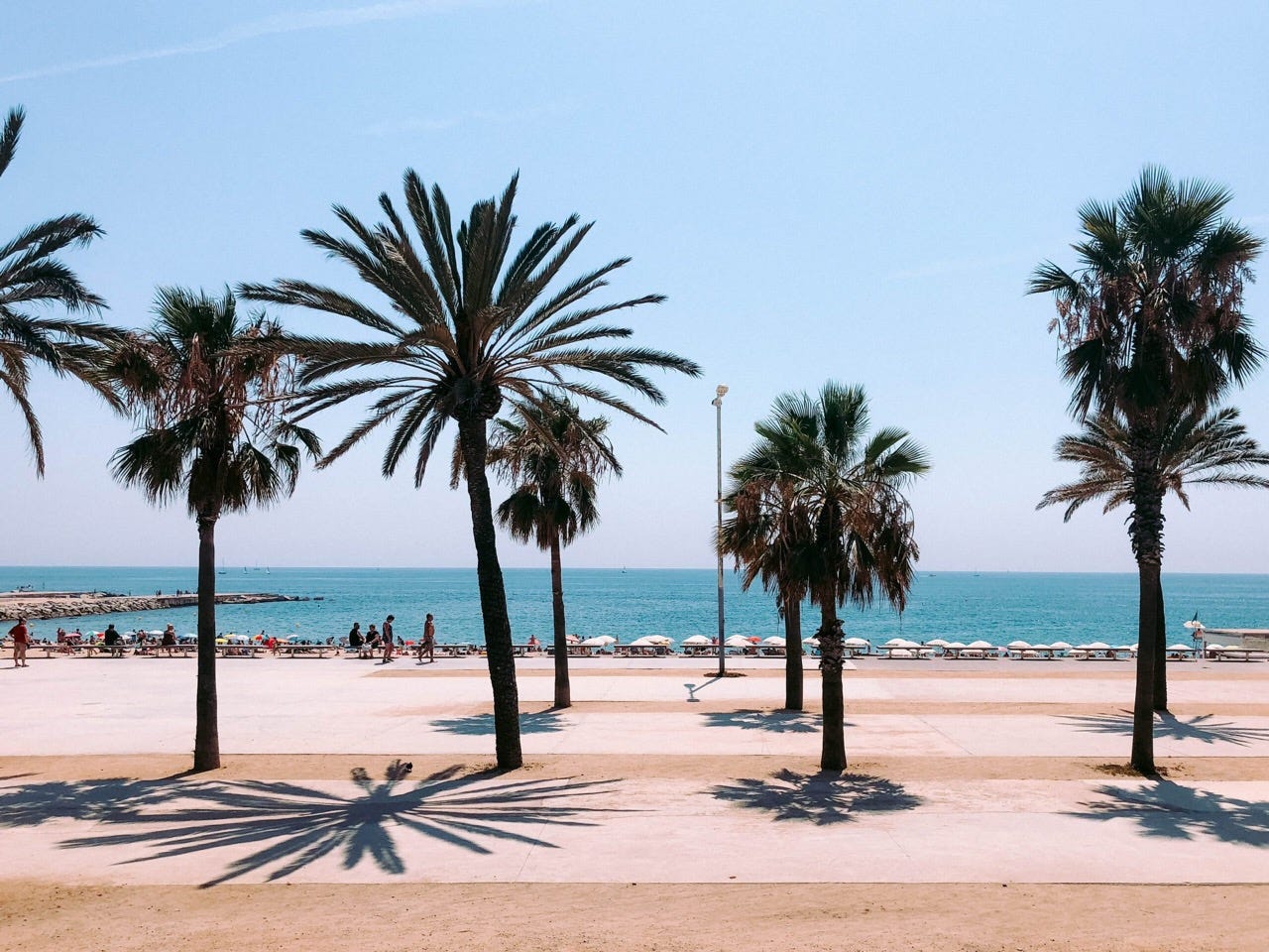 Summer Fun in Barcelona: Beaches, Local Cuisine, and Gaudi's Architecture -  City Experiences™