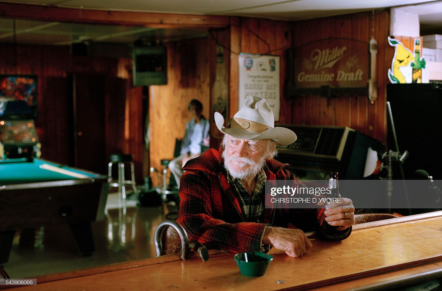 American actor Richard Farnsworth on set of the film The Straight Story, directed by David Lynch. (Photo by CHRISTOPHE D YVOIRE/Sygma via Getty Images) American actor Richard Farnsworth on set of the film The Straight Story, directed by David Lynch. (Photo by CHRISTOPHE D YVOIRE/Sygma via Getty Images)