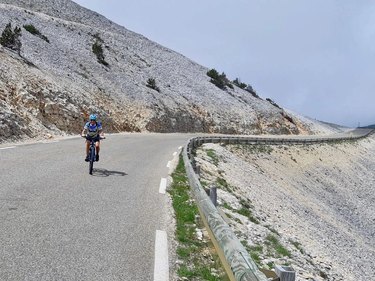 Au sommet du Ventoux à 82 ans Au sommet du Ventoux à 82 ans