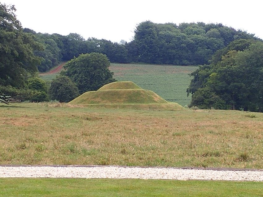A garden mound copyright Anne Wareham