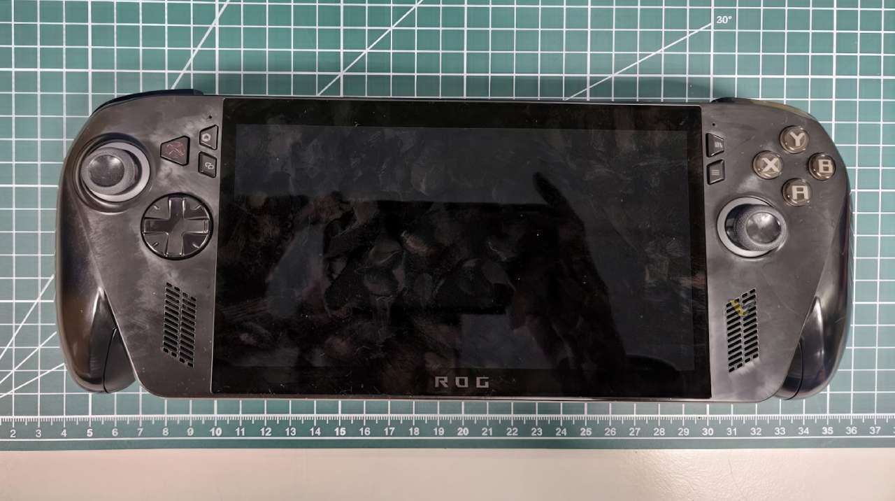 Asus ROG Ally 2 Xbox handheld