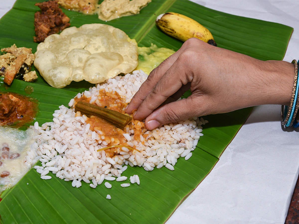 9 Reasons why you must feel good about eating with hands | The Times of  India