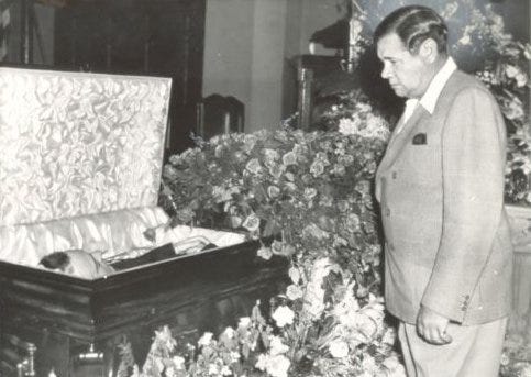 Baseball-Babe-Ruth-at-Gehrig-Funeral1