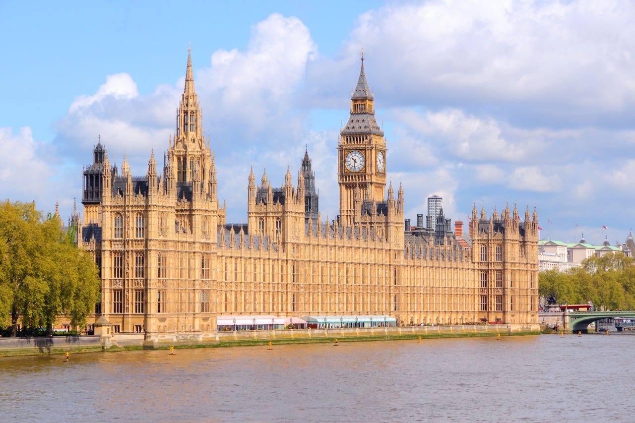 Discover the Rich History and Architecture of the Palace of Westminster