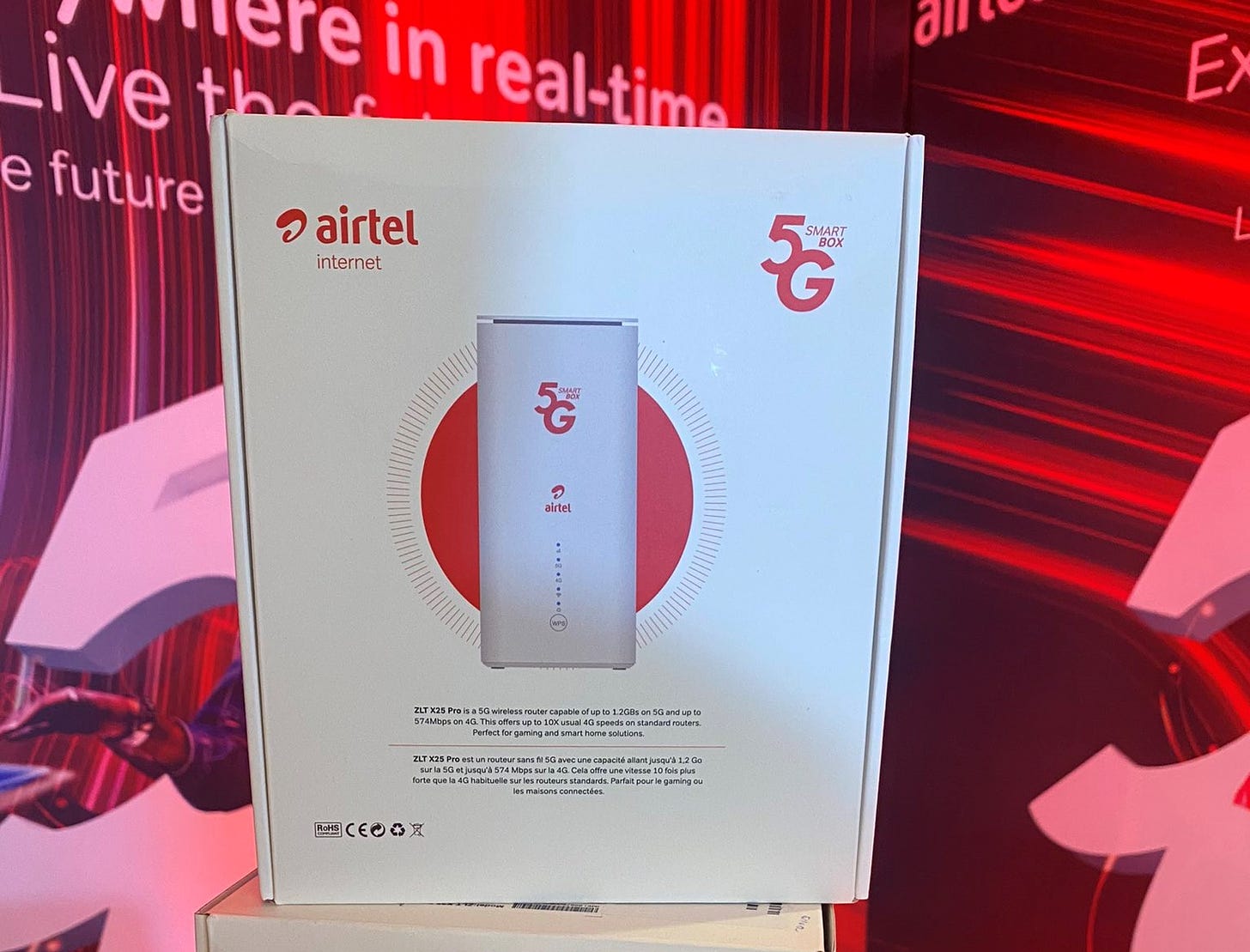 display of airtel 5g device package box