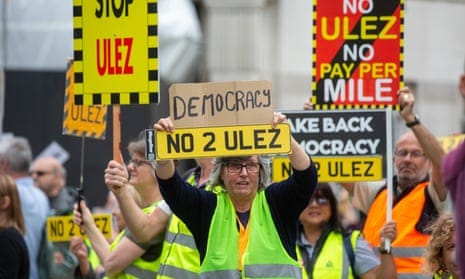 Anti-Ulez protesters in London