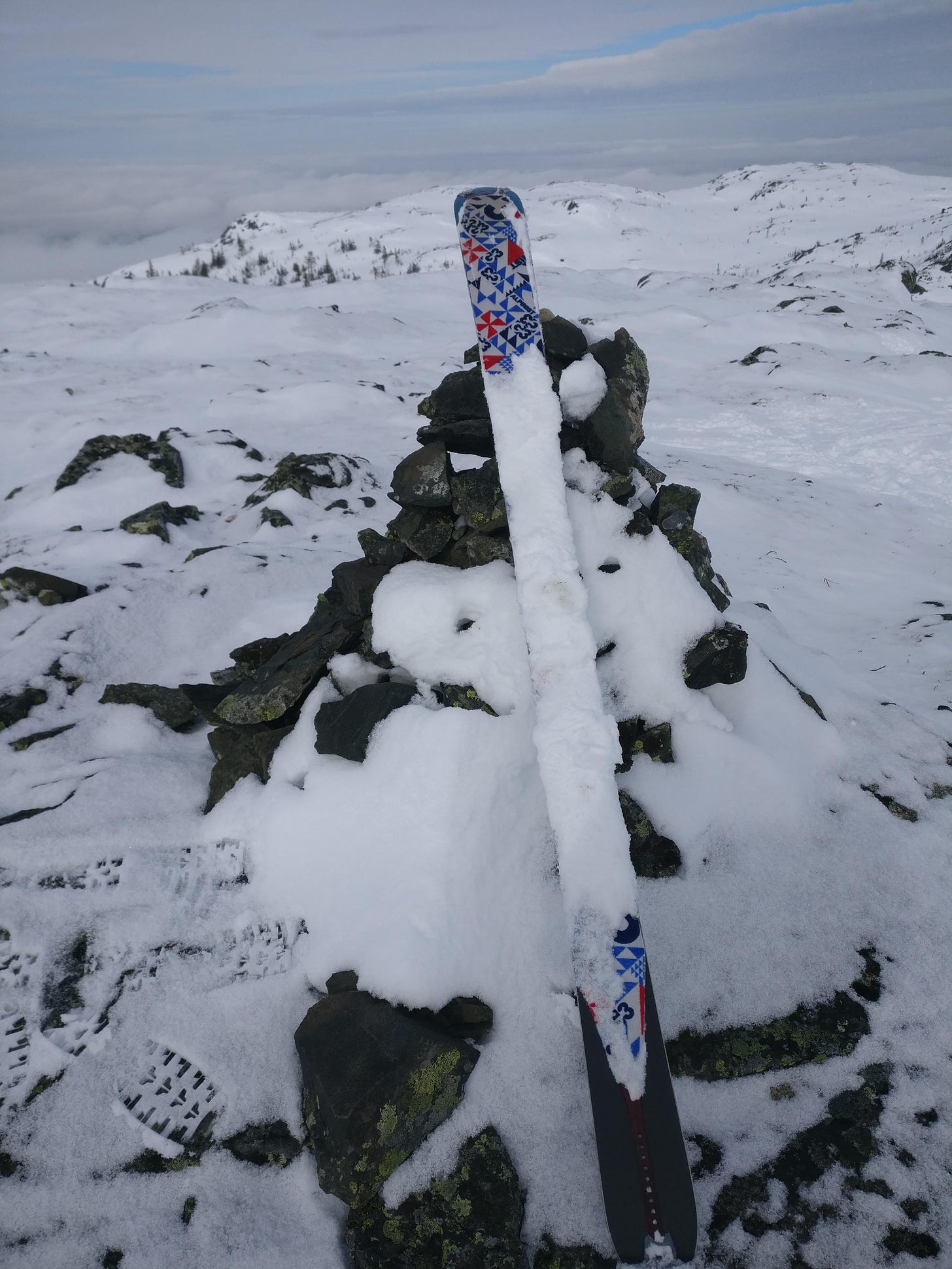 Any advice on how to avoid snow sticking on the skins in spring? : r/ Backcountry