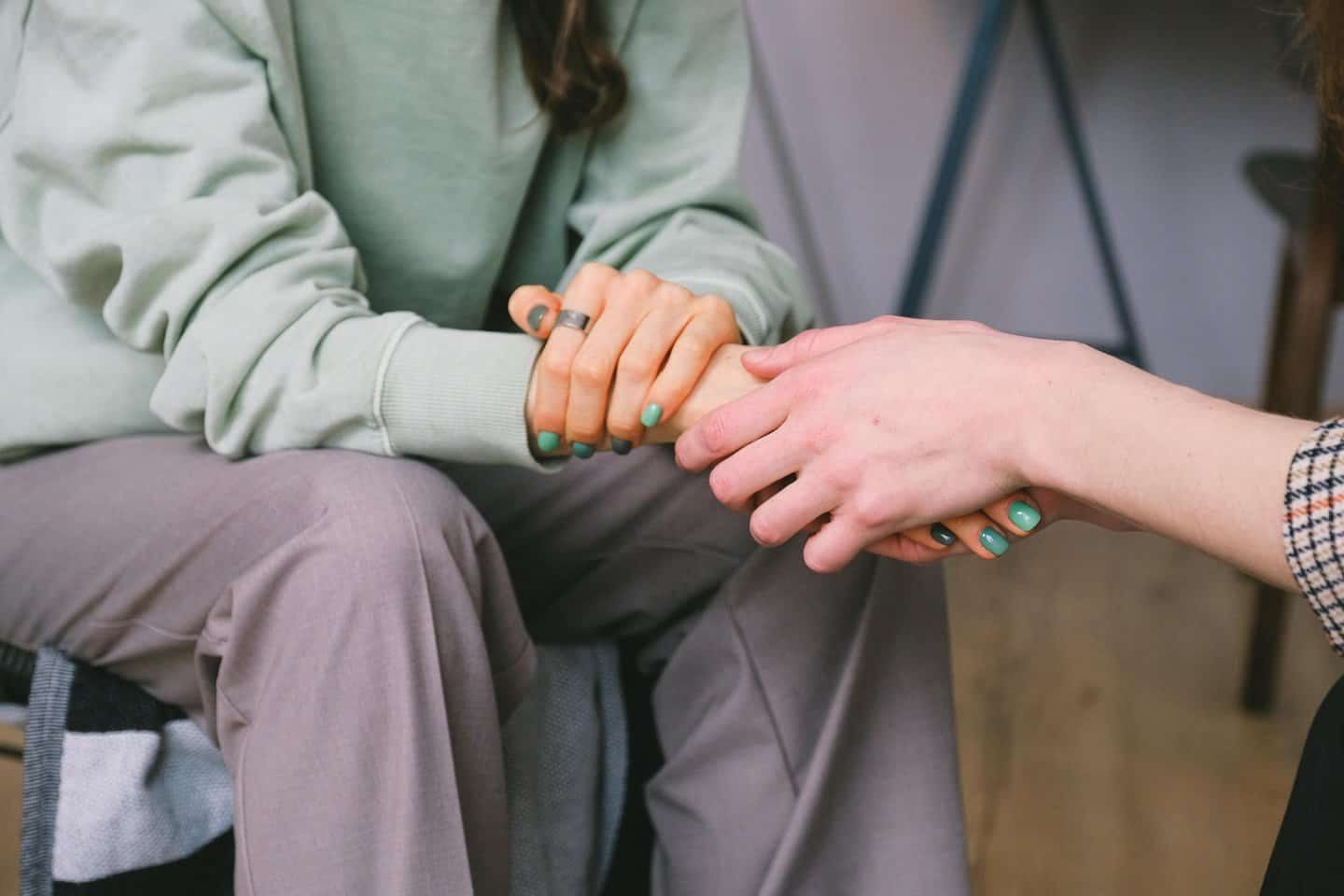 Photo: Psychologist supporting patient during counselling. Photographer: SHVETS production