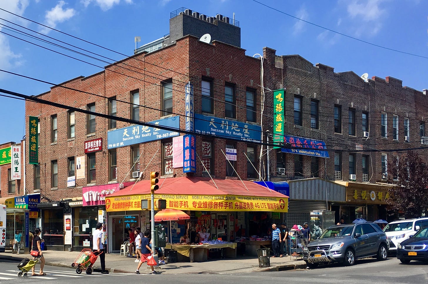 Live lobsters, longan fruit and a small-town feel: Sunset Park's Chinatown