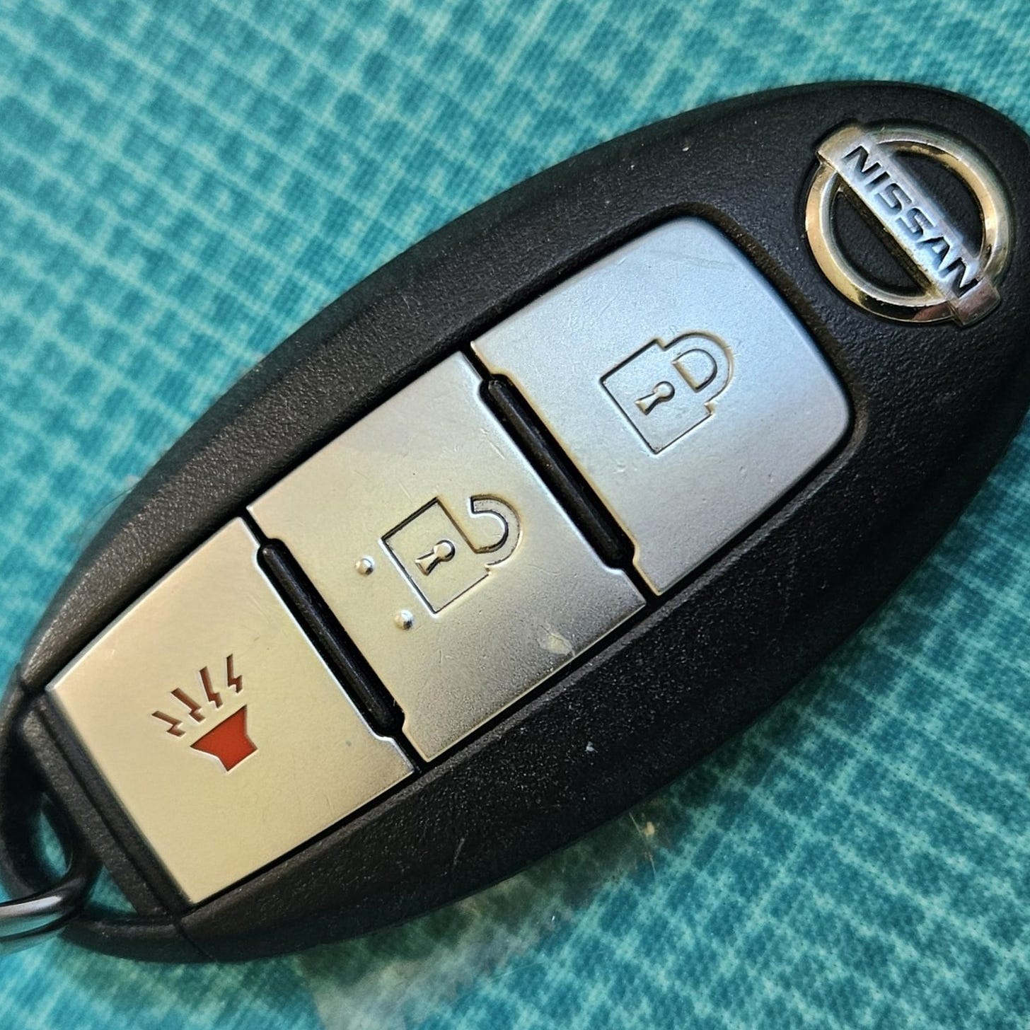 photo of a key fob taken by Joe D'Eramo of My Home Office Hacks