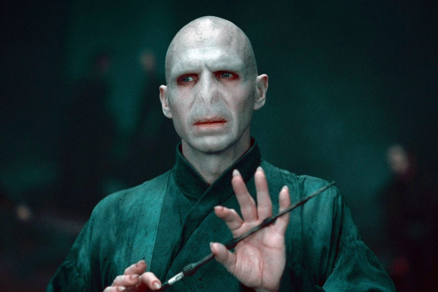 Harry Potter alum Ralph Fiennes would play Voldemort again | EW.com