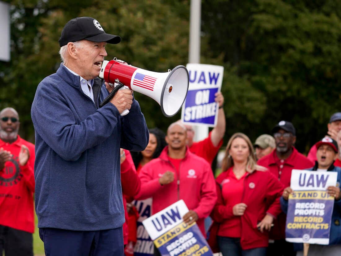 Biden joins UAW workers on the picket line in Detroit : NPR