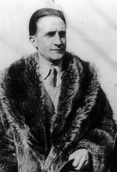 File:Marcel Duchamp 01.jpg