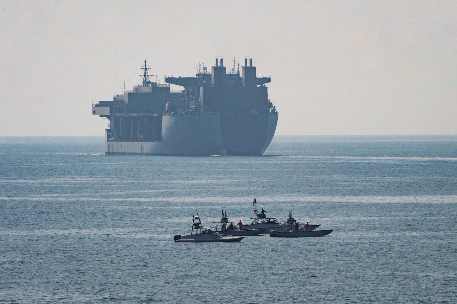 Iranian Patrol Boat Harasses Pair of U.S. Warships, Says CENTCOM - USNI News