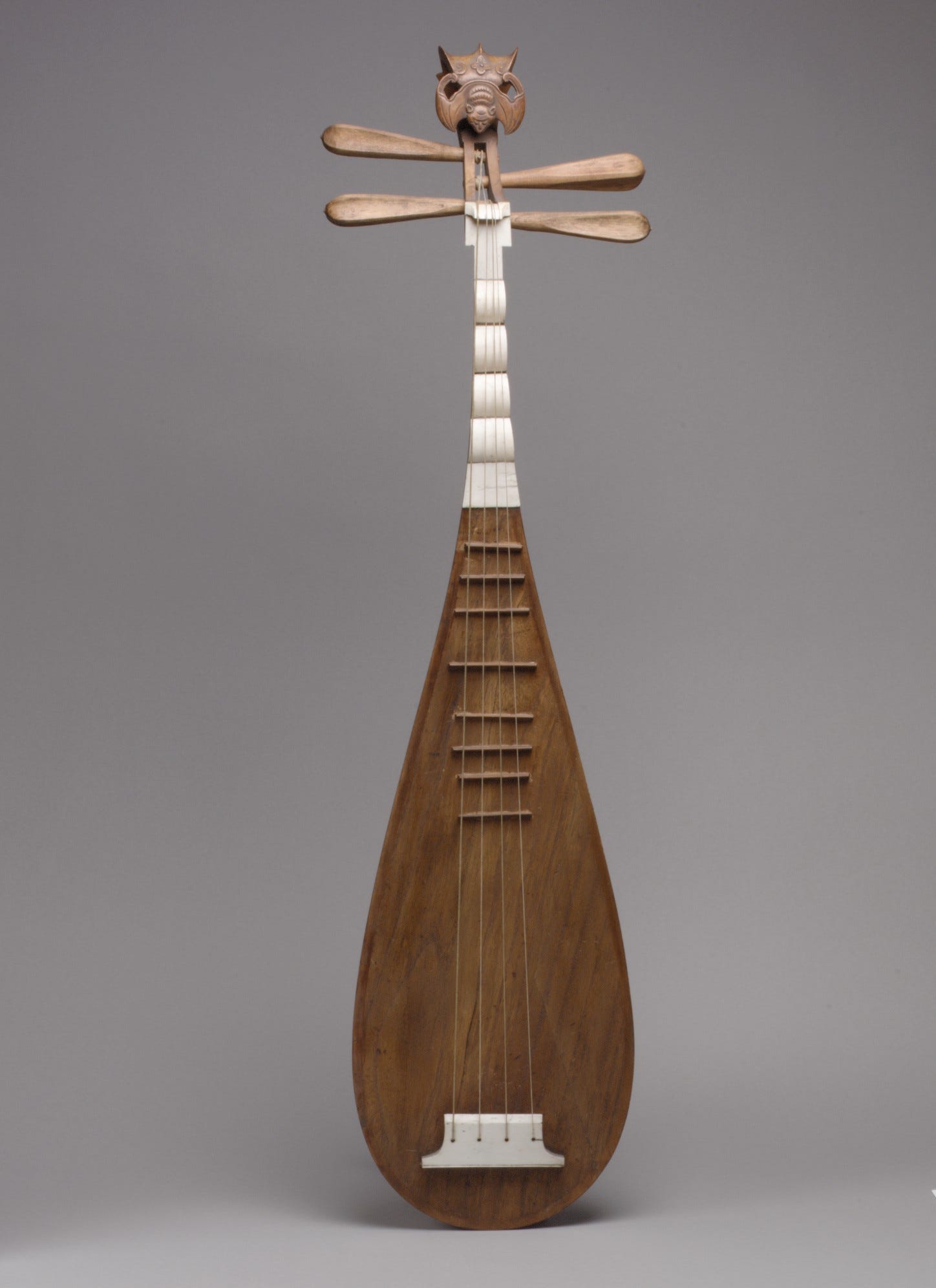 Pipa (琵琶 ), Jiu-cheng, Wood, ivory, bone, gut, Chinese