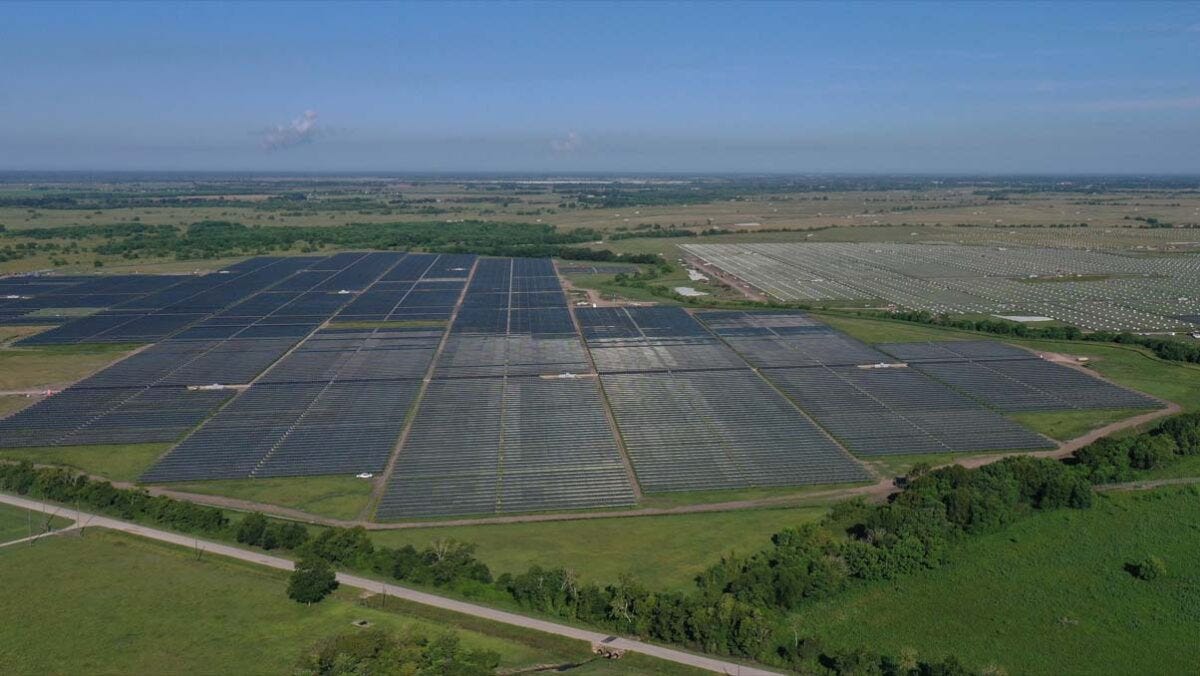 Texas hailstorm damages thousands of solar panels at 350-MW farm