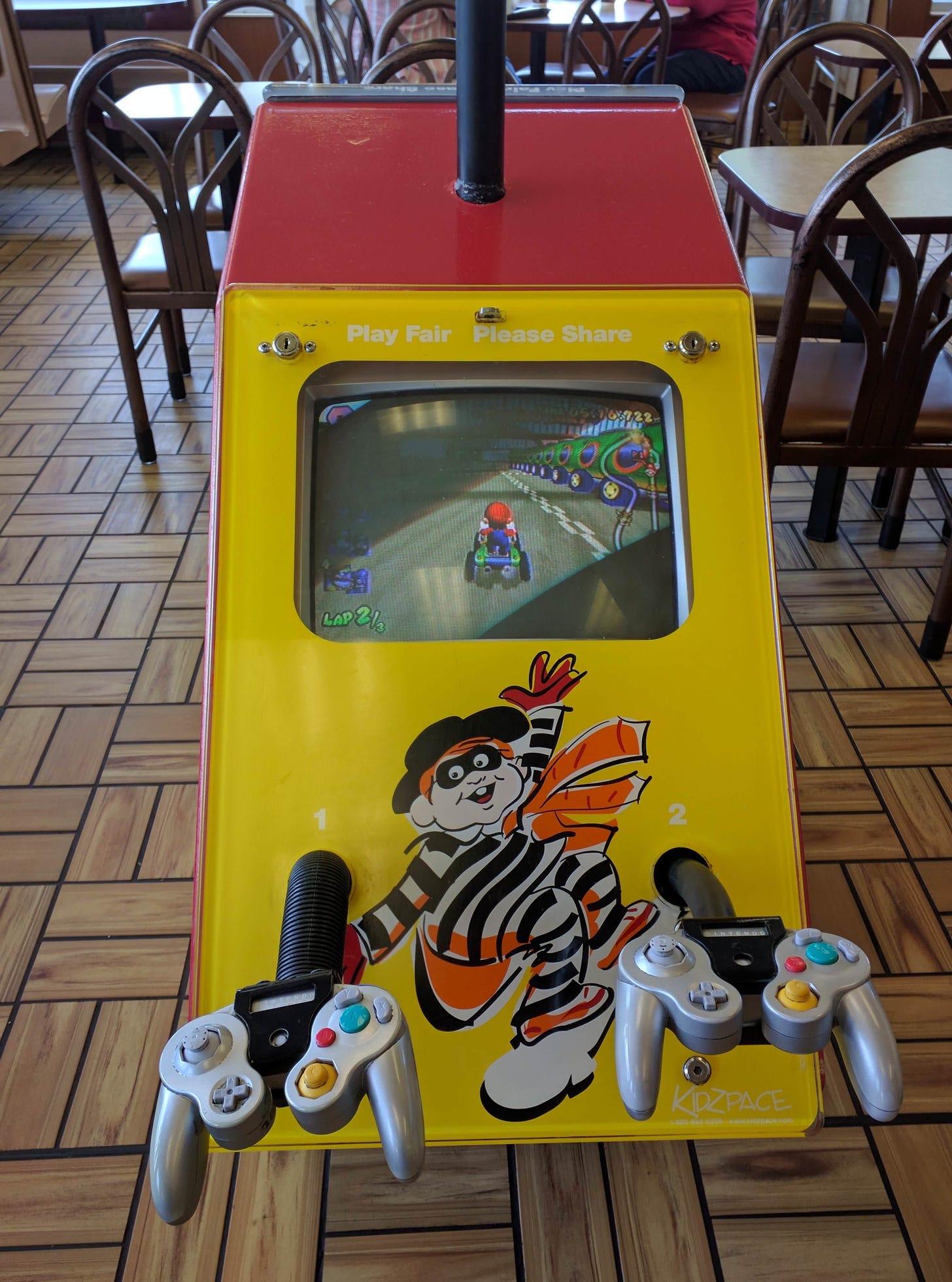 Gamecube kiosk still running in McDonald's : r/nintendo