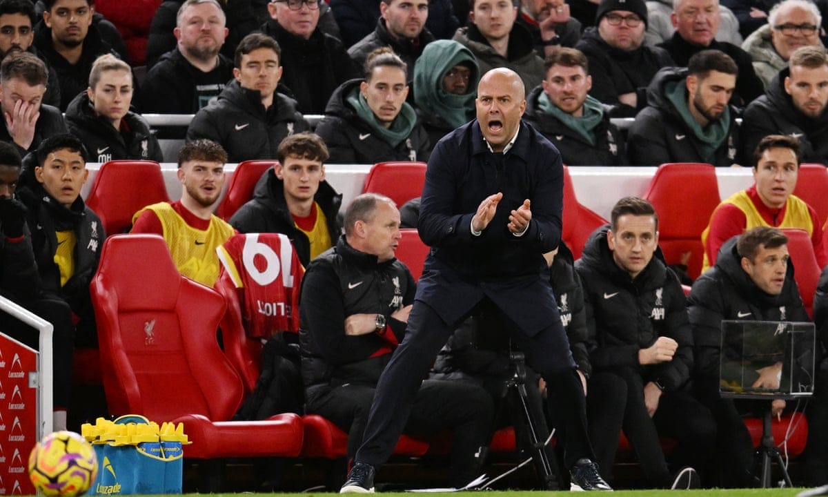 Slot praises 'outstanding' Liverpool after comeback draw with Fulham |  Liverpool | The Guardian