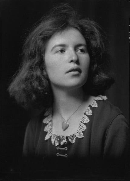 File:Marya Zaturensky fotografiert von Arnold Genthe (1921).jpg