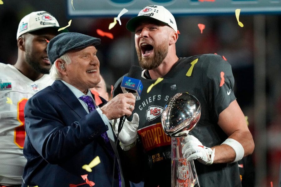 Super Bowl: Kelce brothers, Chiefs beat Eagles