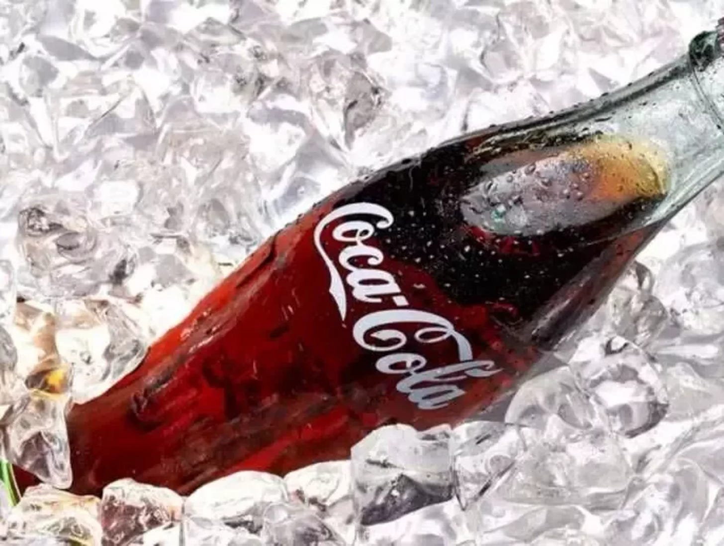 Coca-Cola's iconic hobble skirt bottle celebrates turning 100 |  Manufacturing Digital