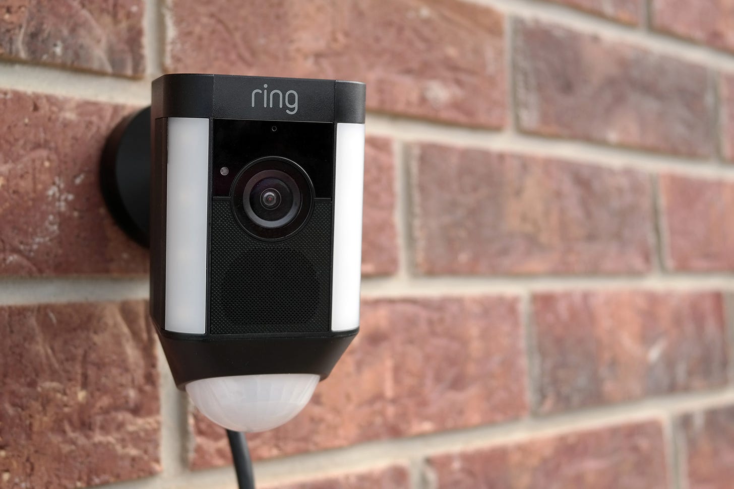 Ring Spotlight Cam Wired Review: A Great, Affordable Security Camera |  Digital Trends