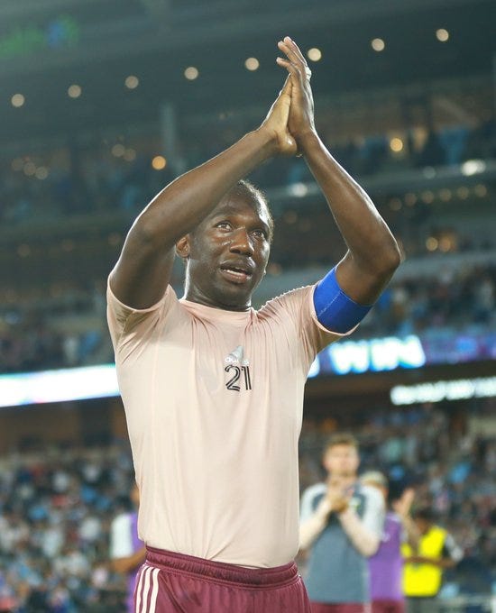 Diego Chara claps the fans