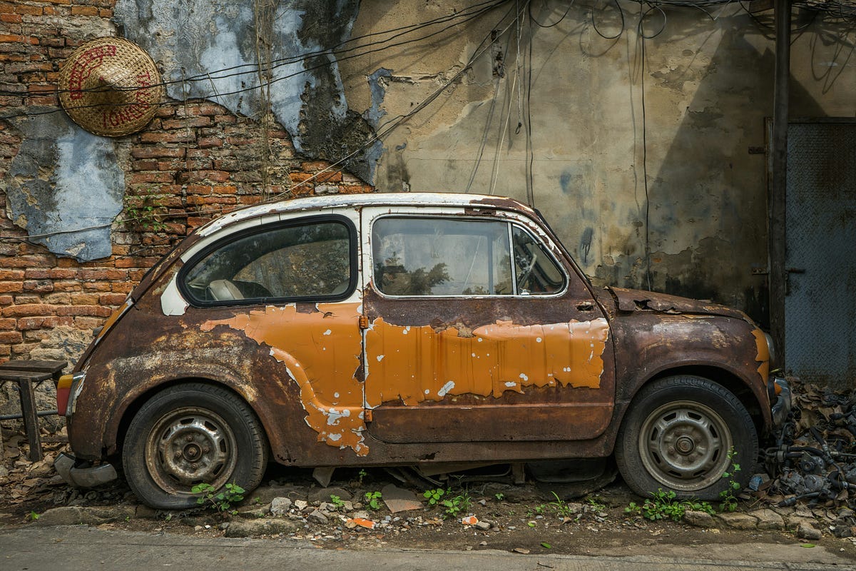 Old rusted car