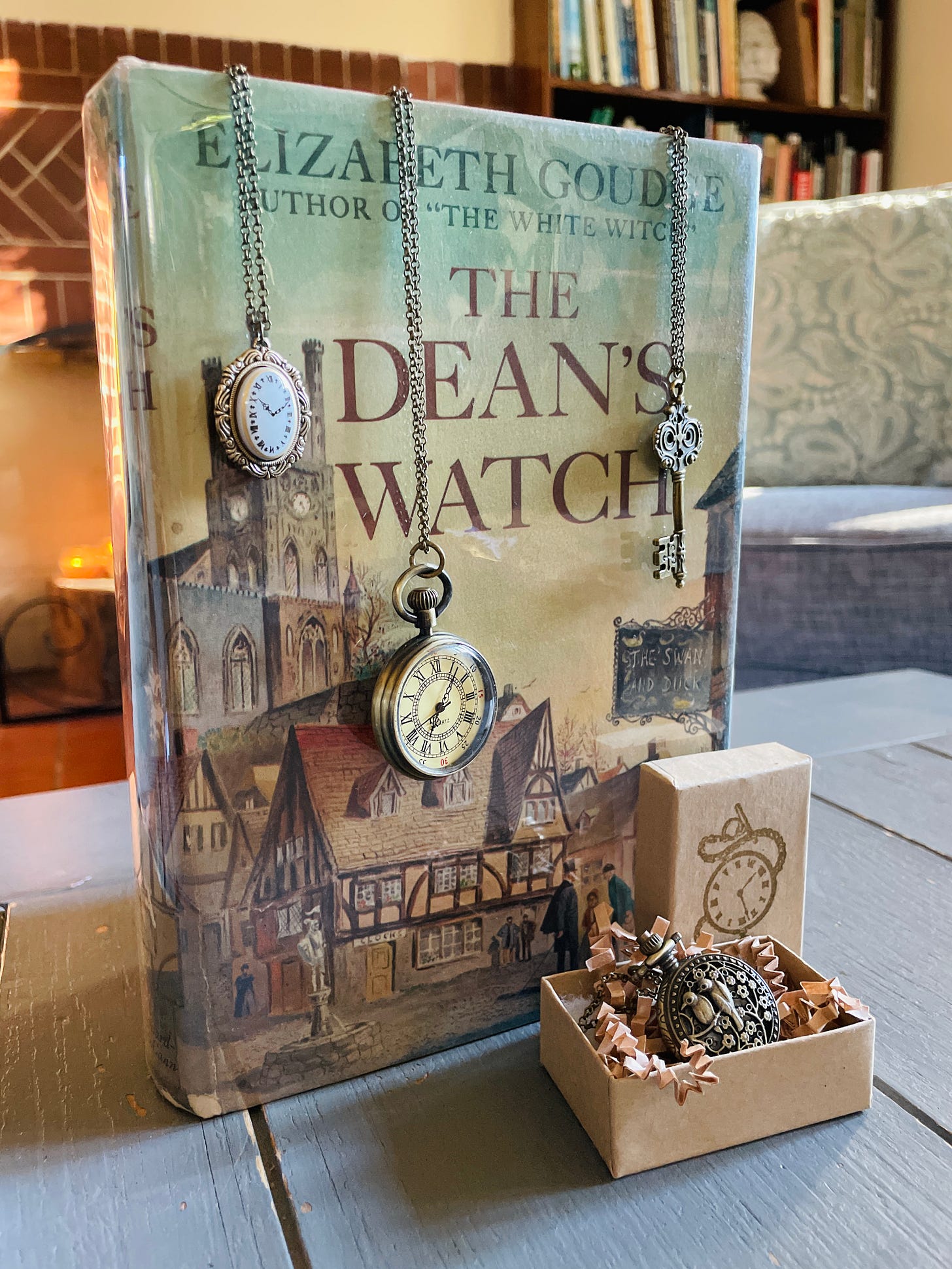 US edition of The Dean’s Watch with some of the watches I help to ship around the world from my friends’ small local Etsy shop, Ragtrader Vintage, Use “Goudge10” to get 10% off. :) 