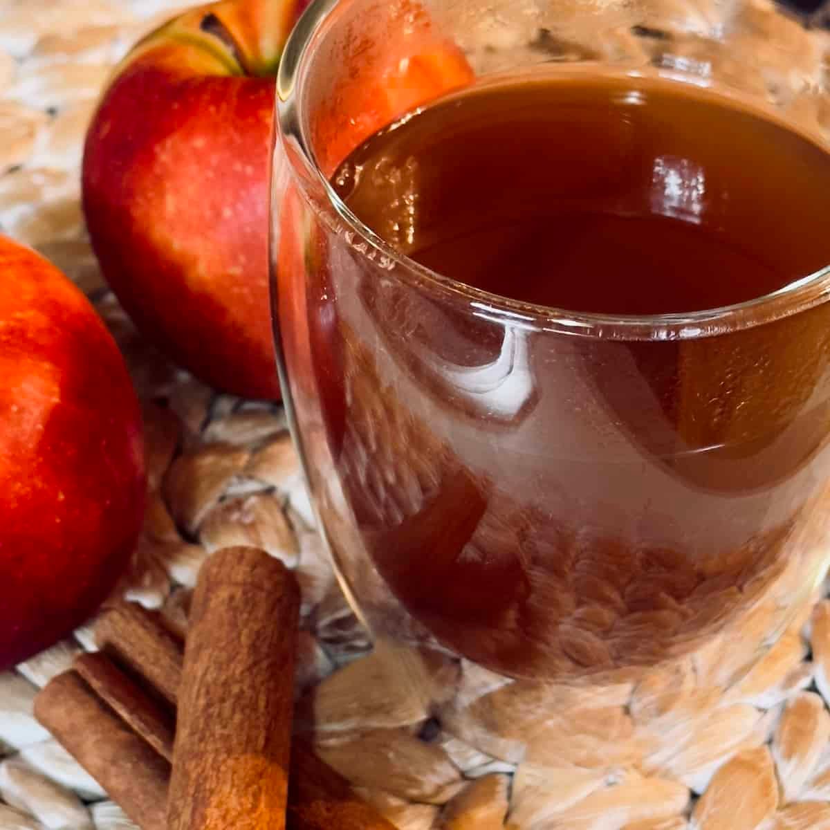 Apple cinnamon tea