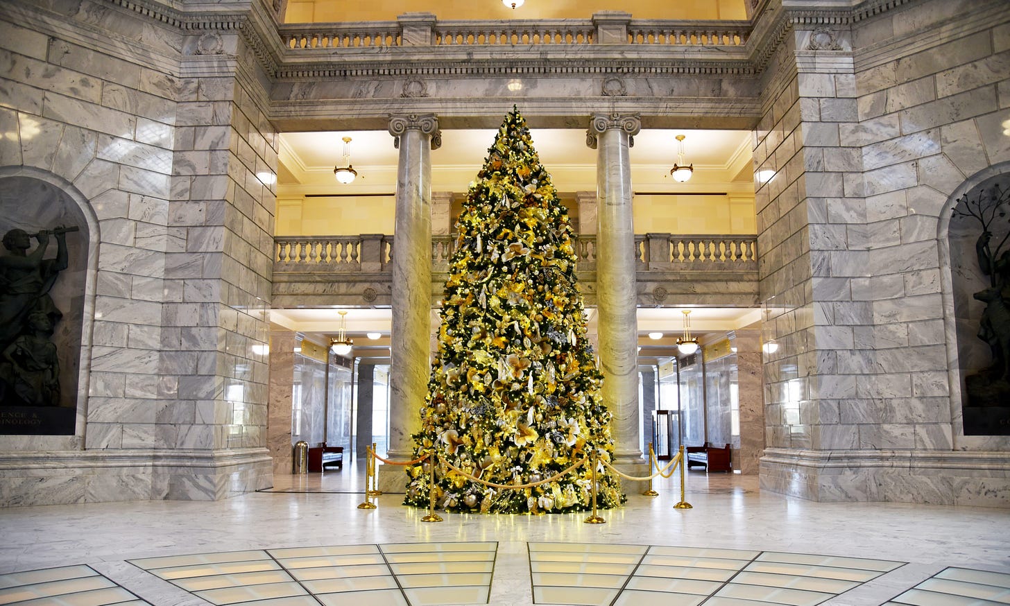 Christmas tree in the Utah State Capitol Rotunda