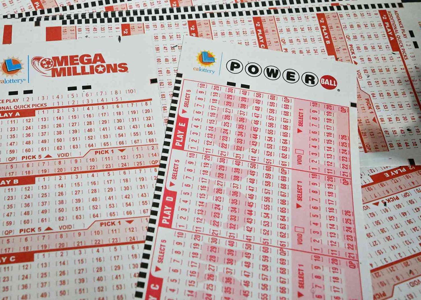 Man Sues Powerball for $340M After His Numbers 'Mistakenly Posted'