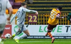 Motherwell 2, Aberdeen 0: Clinical Well see off 10-man Dons - Daily Record