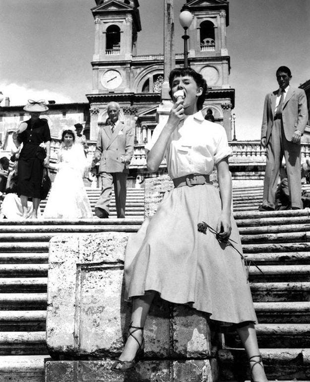 Audrey Hepburn in Roman Holiday, eating an ice cream cone ...