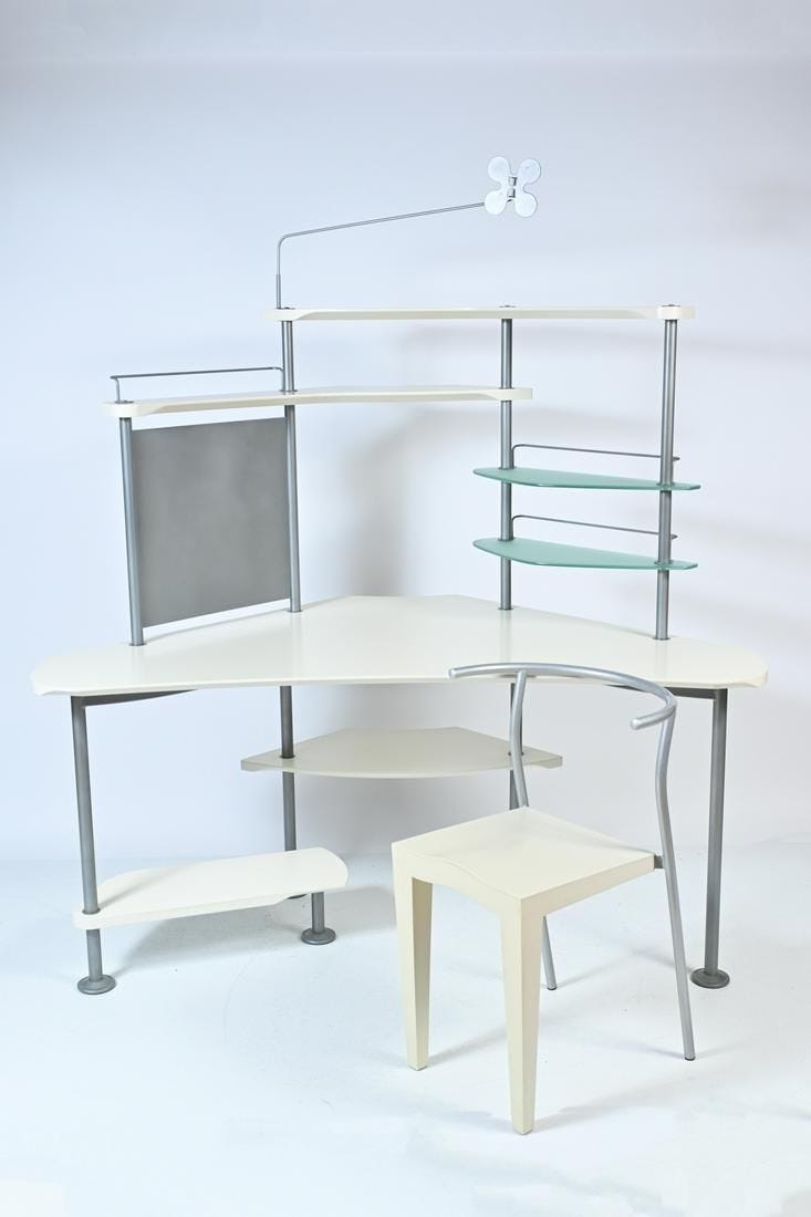 DR. GLOB KARTELL CHAIR & MODERN DESK