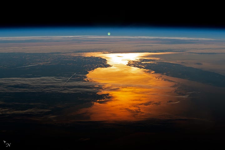 A sunrise from the International Space Station • Earth.com
