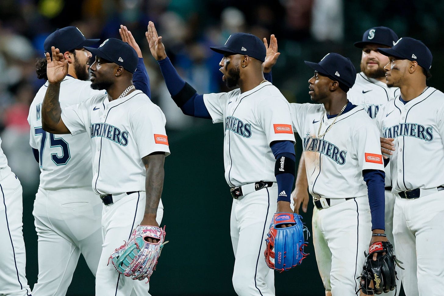 Will Mariners' opening day thriller jump-start frustrated fan base? | The  Seattle Times