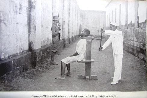Exécution au garrot d'un détenu philippin dans un camps de concentration