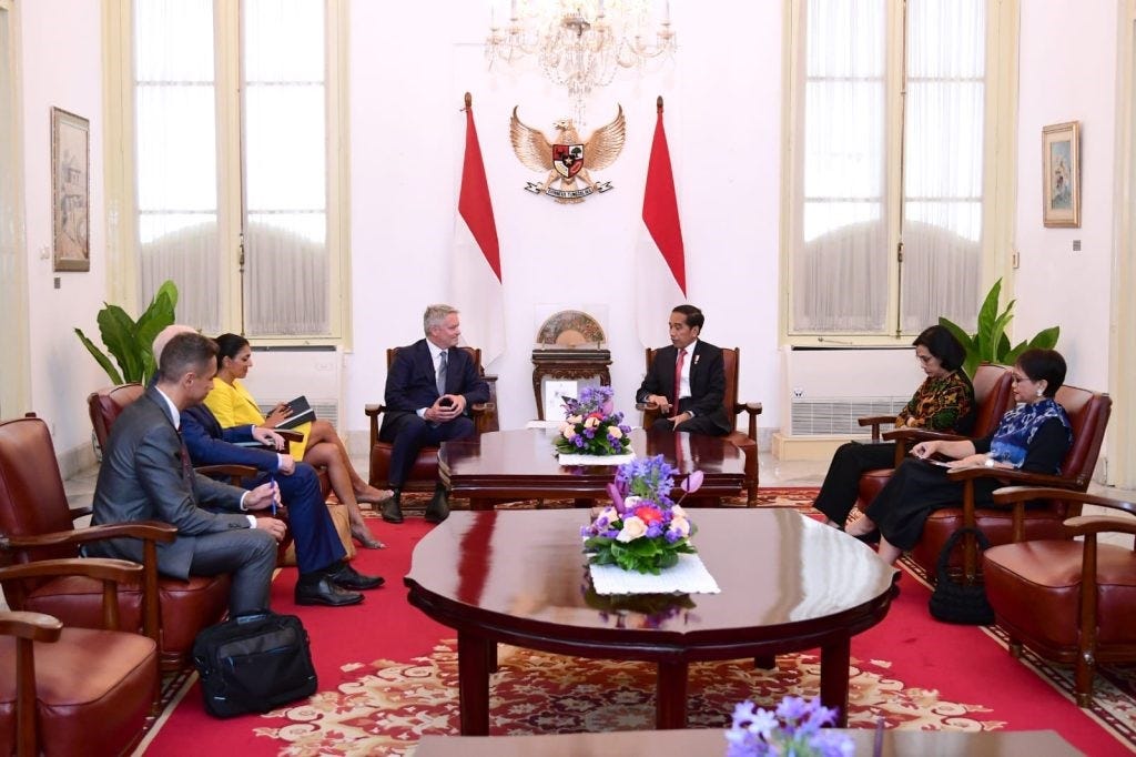 President Jokowi receives delegates of the Organisation for Economic Cooperation and Development (OECD) at Merdeka Palace in Jakarta, Thursday (08/10). (Photo by: BPMI of Presidential Secretariat/Lukas)