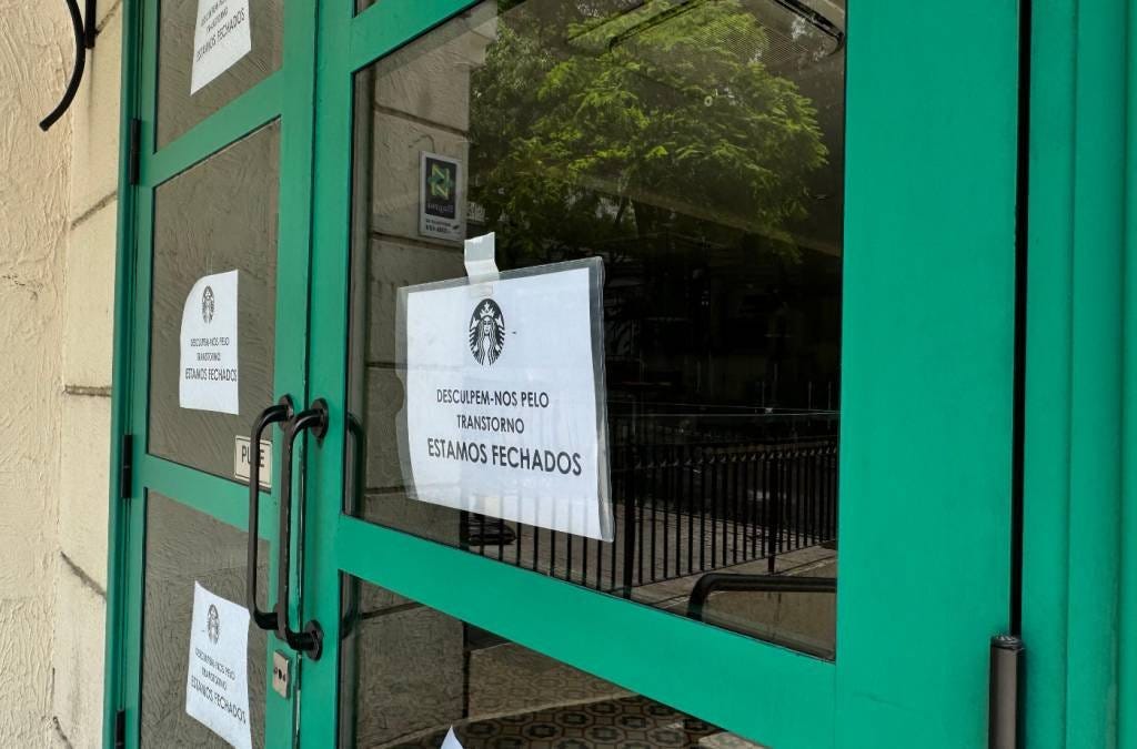 Em meio à crise, Starbucks fecha 43 lojas no Brasil. Entenda o caso | Exame