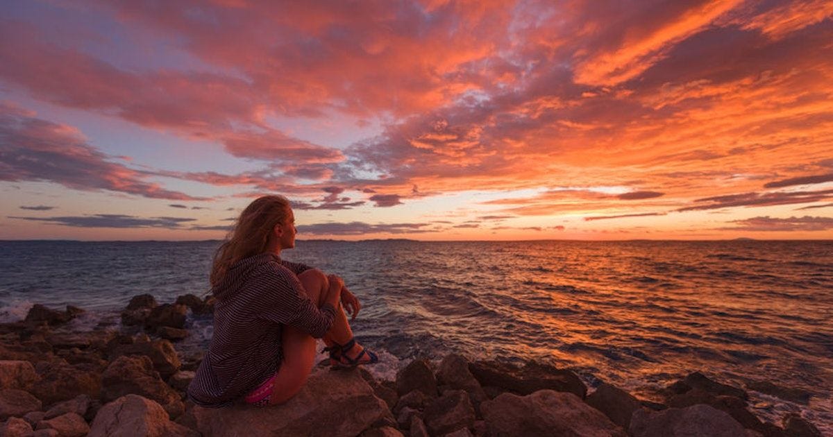 18 Captions For Sunrise Pictures That'll Make Those Dreamy Moments Last Forever