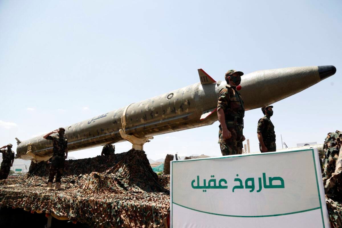 Houthis do Iêmen lançam mísseis balísticos em direção a Israel