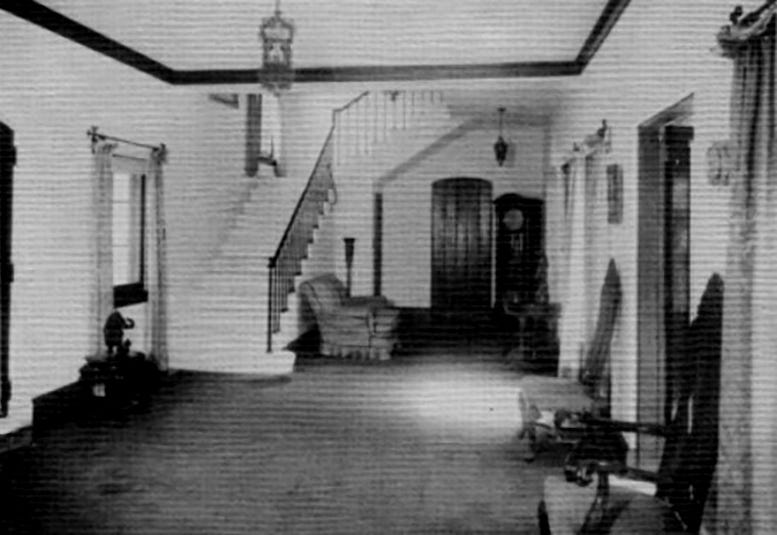 Figure 6: Entrance to La Casa Reposada in 1940