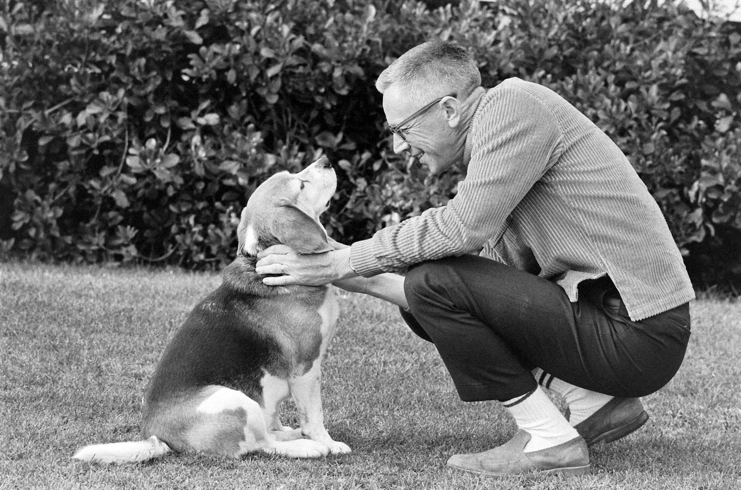 Charles Schulz: Photos of the 'Peanuts' Creator at Home in 1967 | Time