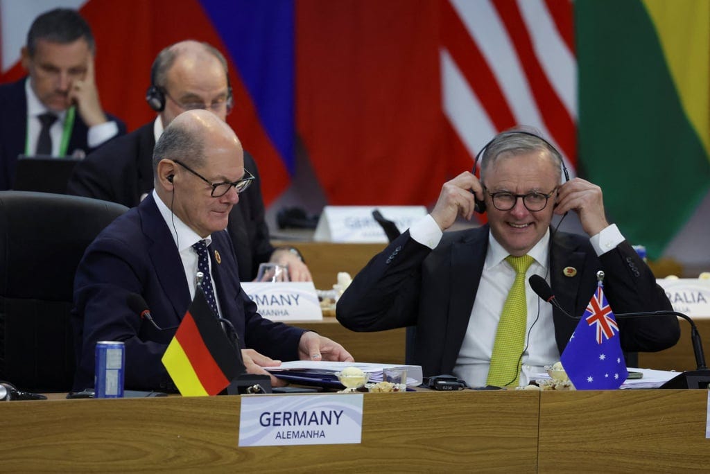 German Chancellor Olaf Scholz (left) and Australian Prime Minister Anthony Albanese attend the G20 summit in Rio de Janeiro on Monday. Photo: Reuters