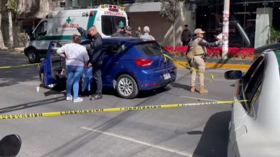 CDMX: Un hombre sufrió un infarto y murió mientras conducía en la colonia Roma